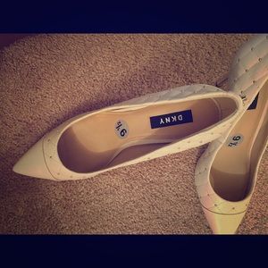 DKNY LADIES SHOES
